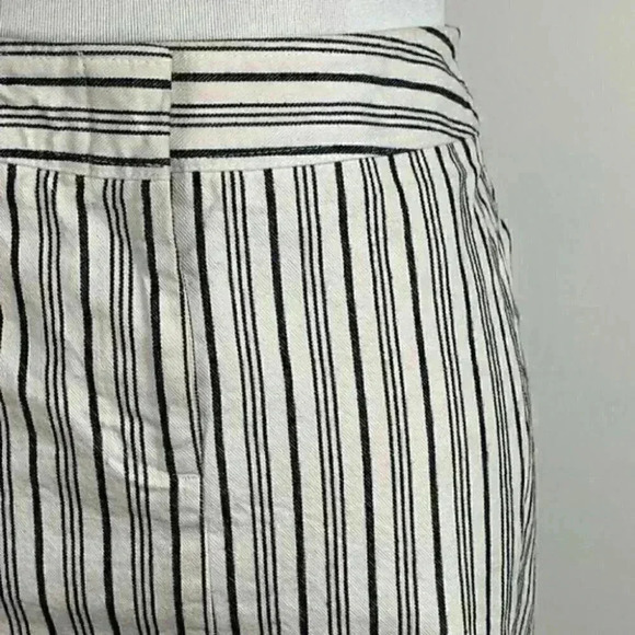 Express skirt size 1/2 black white striped pencil - Picture 2 of 9